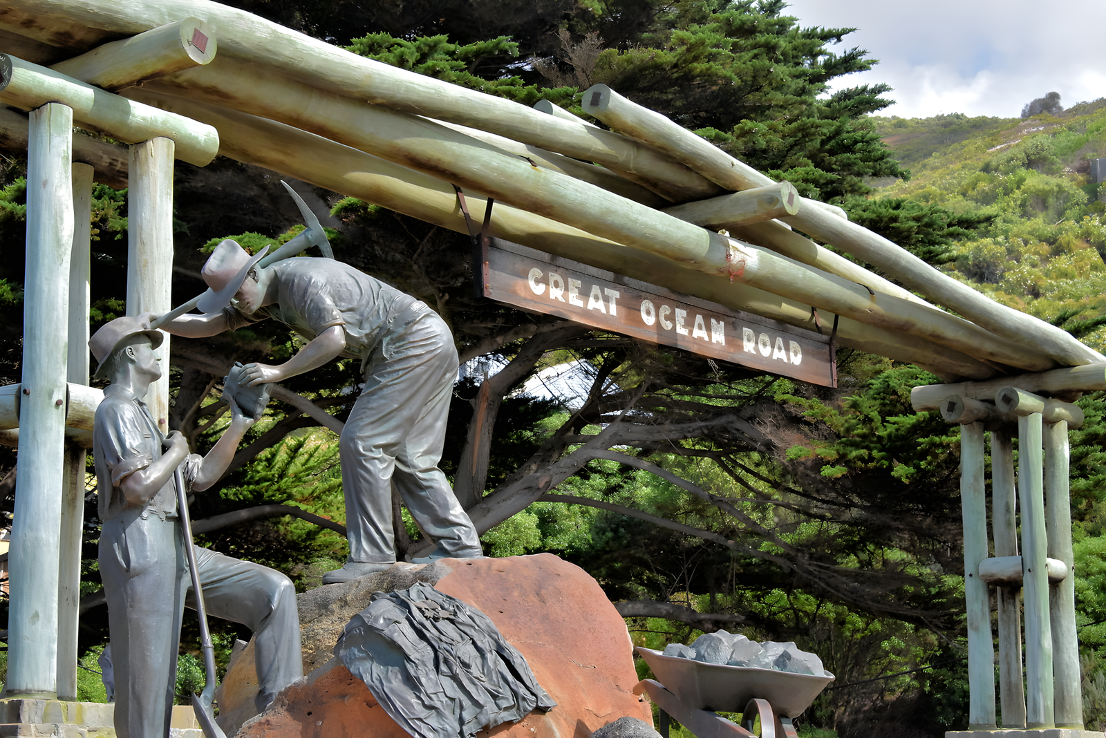 <span> Stop 4 for Day 1</span> Great Ocean Road Memorial Archway
