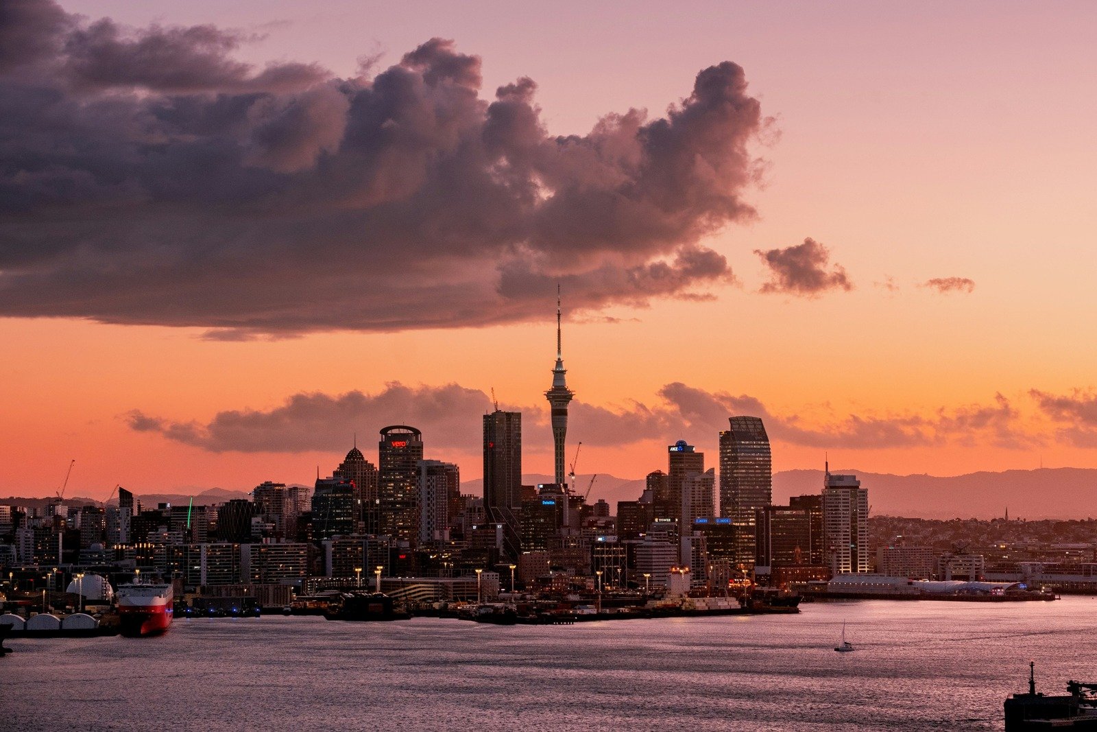 <span>Day 4</span>Auckland